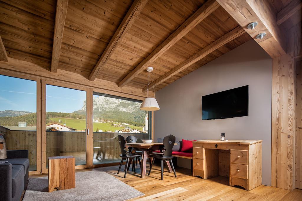 Hubertus Dolomites Aparthotel Fiè Buitenkant foto